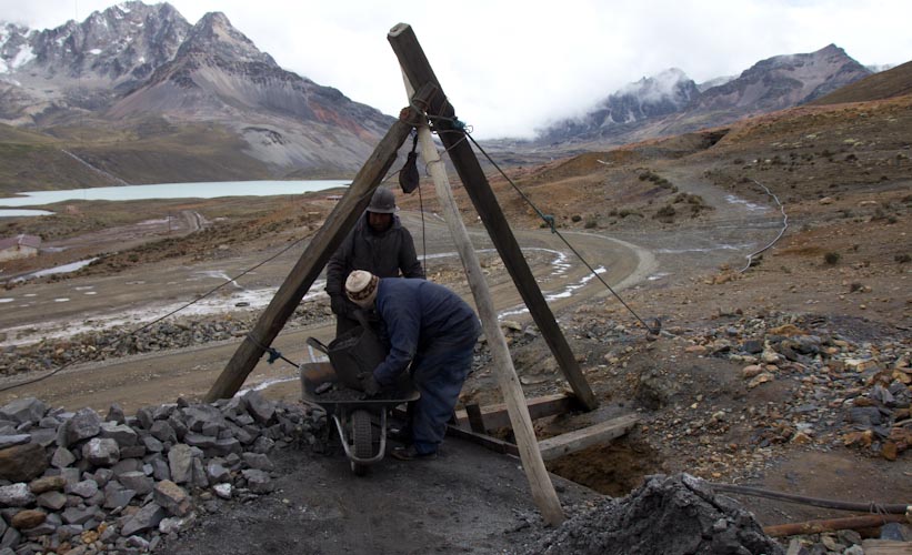 Bolivia: La Paz - Huayani Potosi: hard working Miners