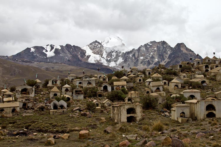 Bolivia: La Paz - Huayani Potosi: Cementery