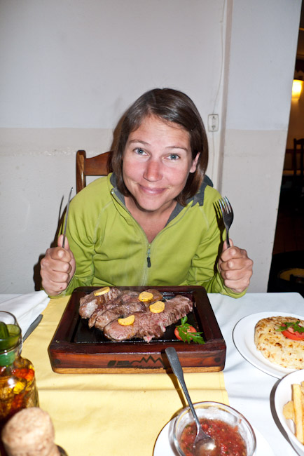 Bolivia: La Paz - Hotel Oberland: MEAT!!!