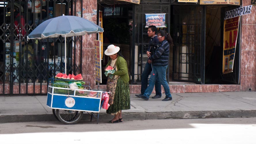 Bolivia: La Paz - street vendor