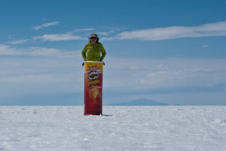 Bolivia: Salar de Uyuni - loving Pringles