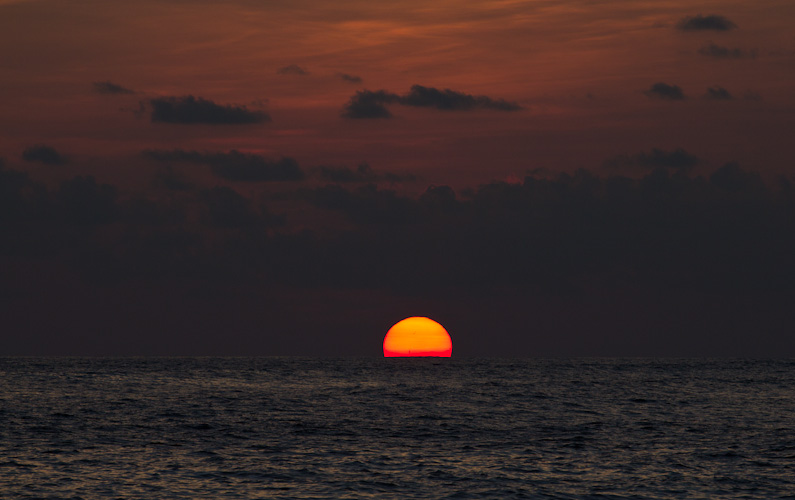 Costa Rica: Peninsula de Nicoya - Playa Mal Pais: sunset