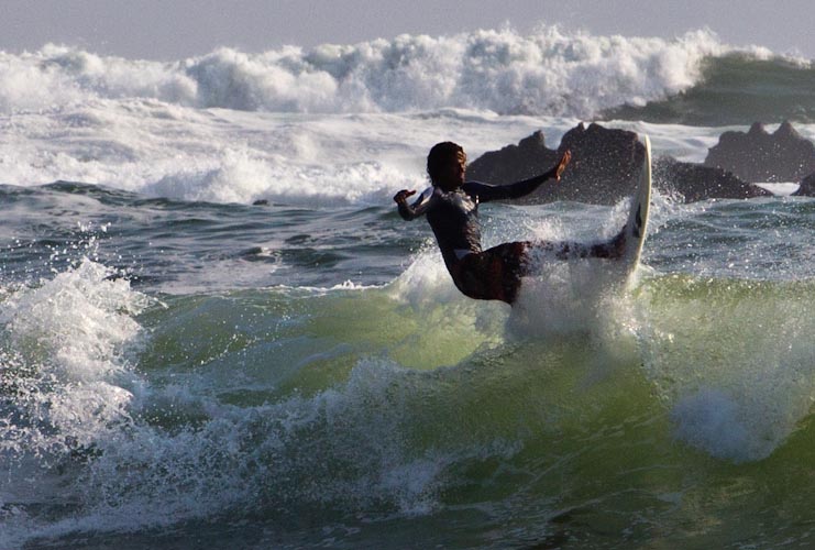Costa Rica: Peninsula de Nicoya - Playa Mal Pais: surfing