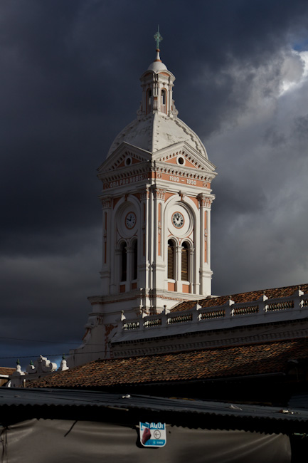 Ecuador: Cuenca - church