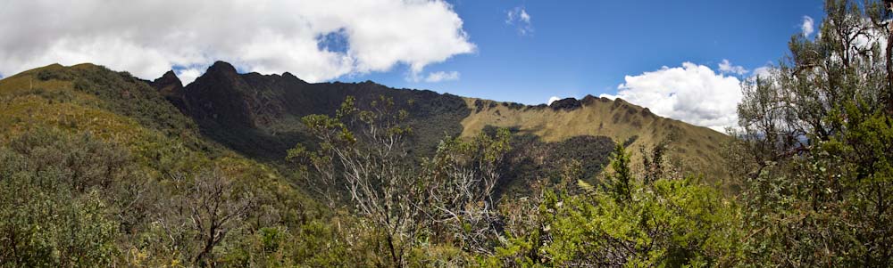 Ecuador: Reserva Pasochoa - Crater Panorama2
