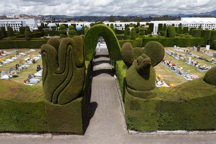 Ecuador: Tulcan - Cementery