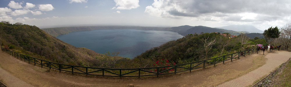 Nicaragua: Mirador Laguna de Apoyo
