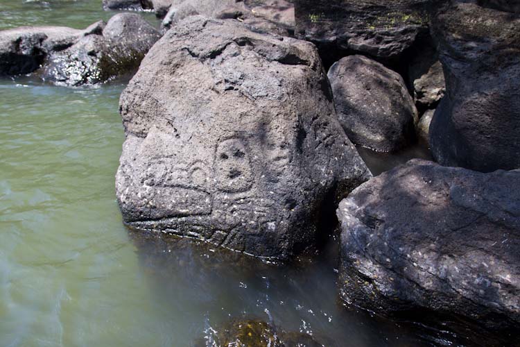 Nicaragua: Ometepe; petroglyphs