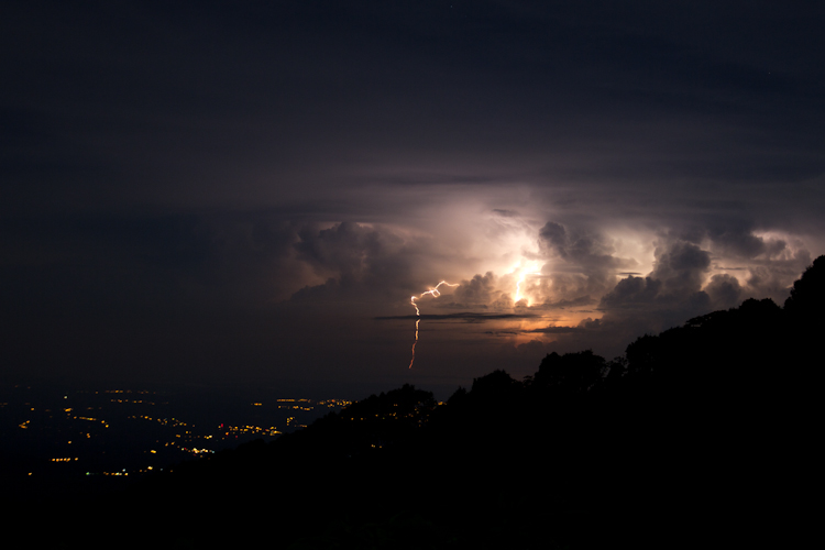 Panama: central mountains - Bouquete: thunderstorm