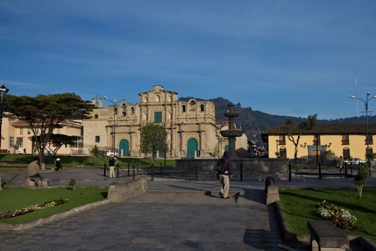 Peru: Cajamarca - Plaza