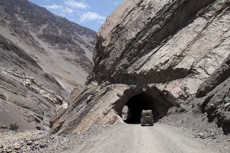 Peru: Canyon del Pato - Tunnel