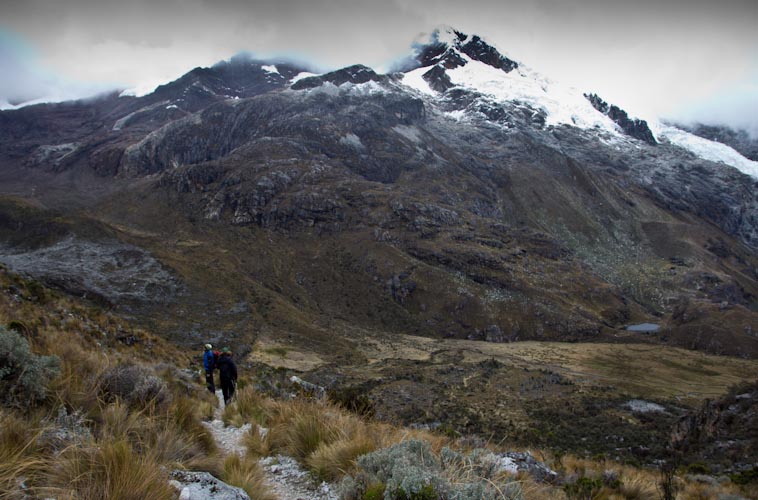 Peru: Cordillera Blanca - Laguna 69 Hike: way down