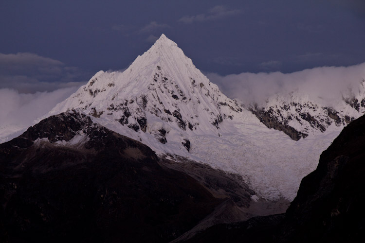 Peru: Cordillera Blanca - Laguna Paronview to the Pyr