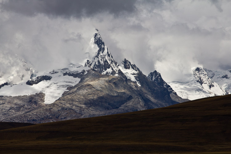 Peru: Cordillera Blanca - Mountain Panorama
