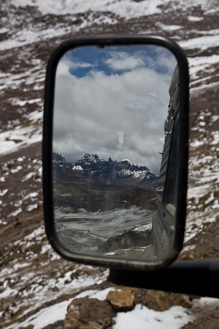 Peru: Cordillera Blanca - Pass Yanashalla: Mirror View