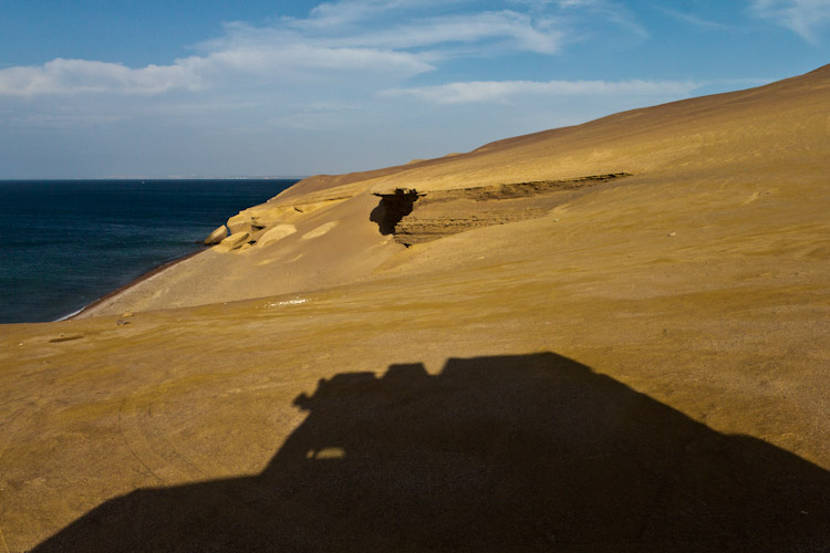 Peru: Reserva Paracas - Shadow in the Sand