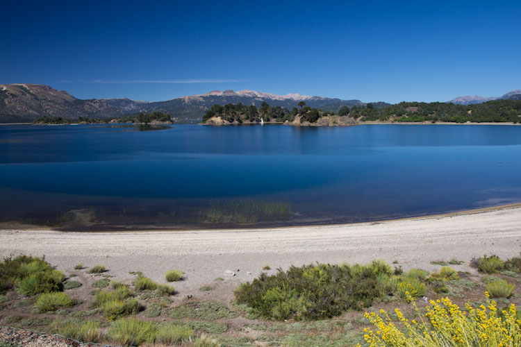 Argentina: Lake District - Lago Alumine