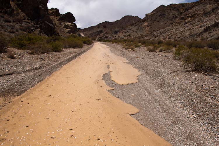 Argentina: the road becomes a river after rain in the mountains