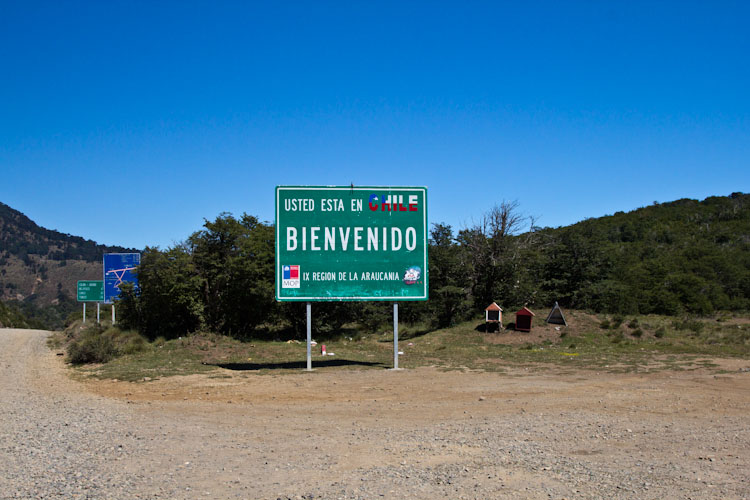Chile: Border to Argentina close to the Lago Alumine