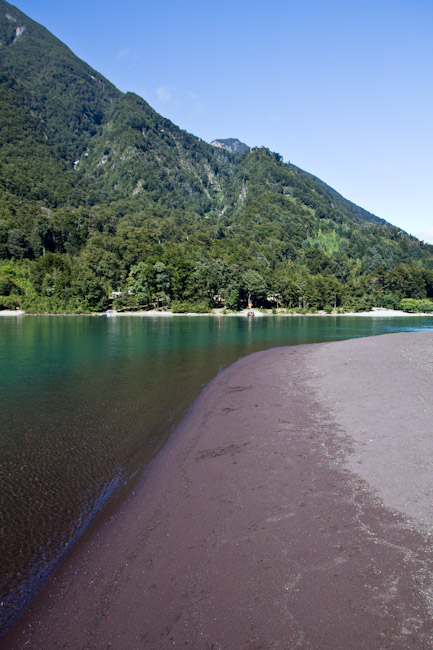 Chile: Lake District - Lago Petrohue