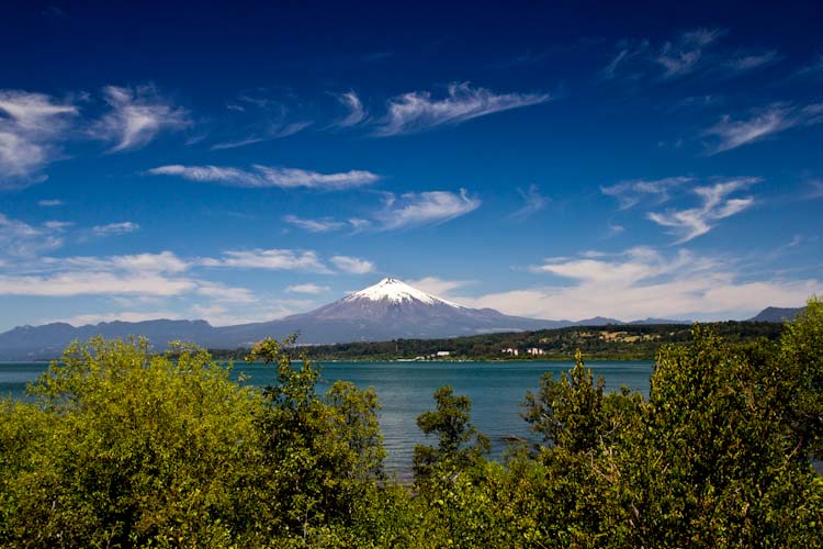 Chile: Lake District - Lago Villarica
