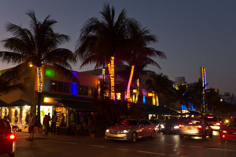 USA: Florida - Miami Beach: By Night